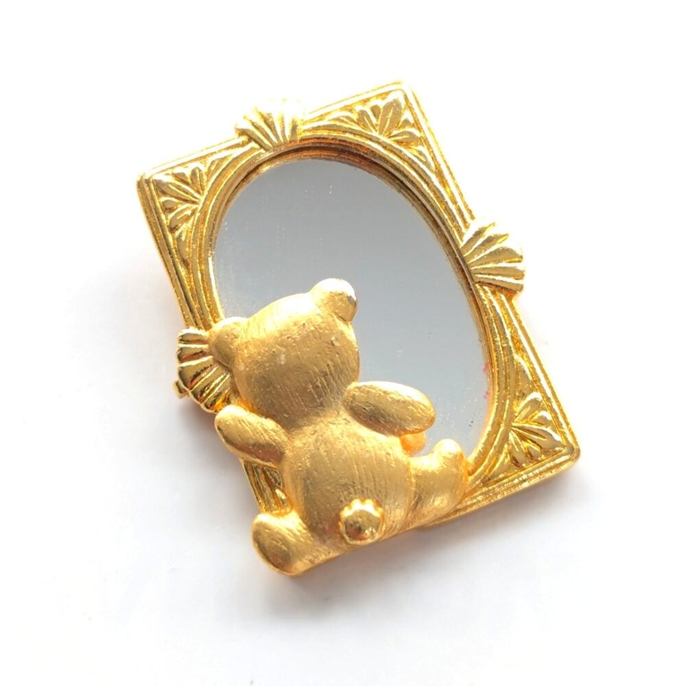Vintage Signed JJ Gold Tone Teddy Bear Looking In Mirror Cottagecore Pin Brooch